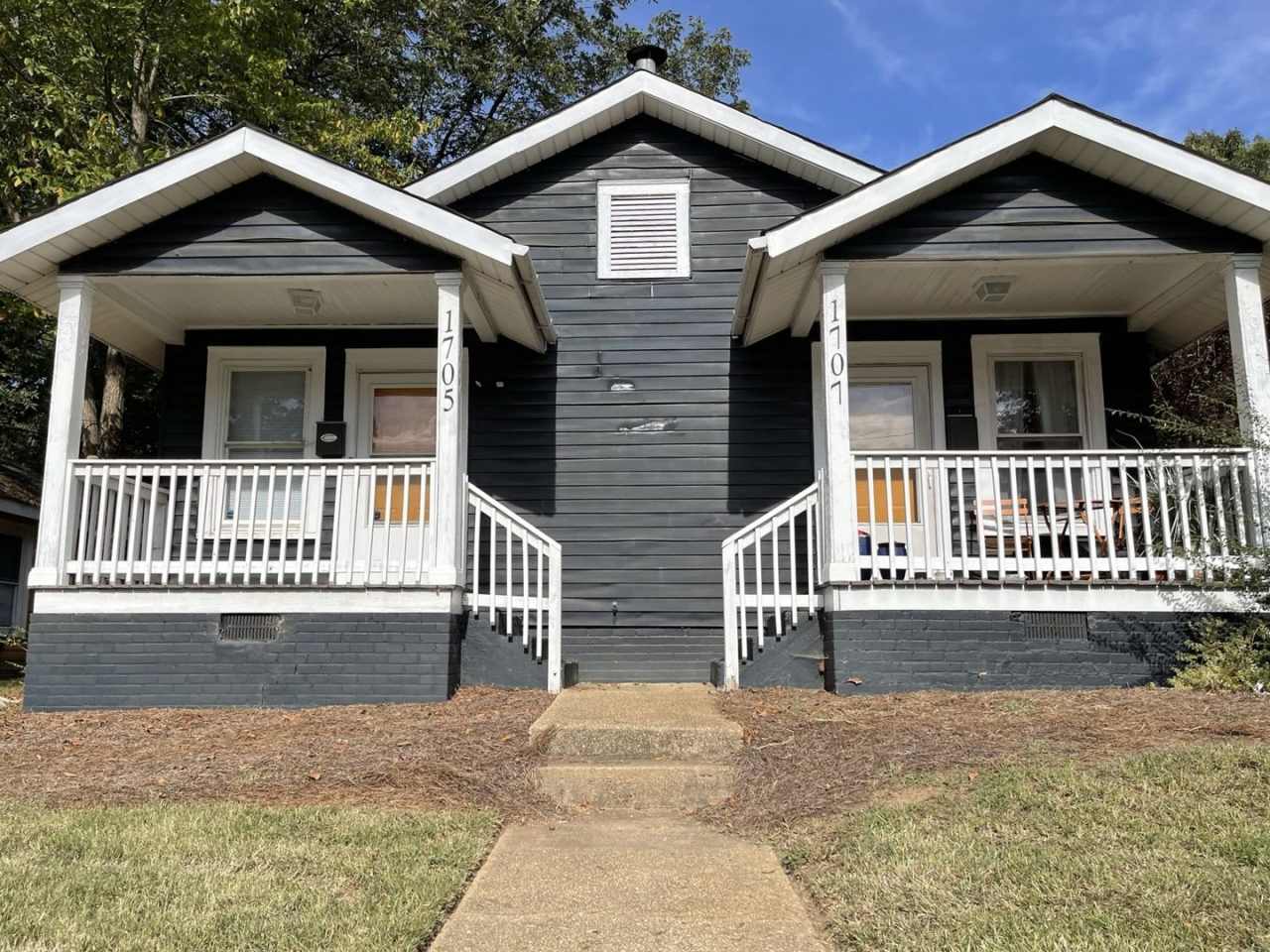 2 Bedroom Duplex in Belmont Neighborhood
