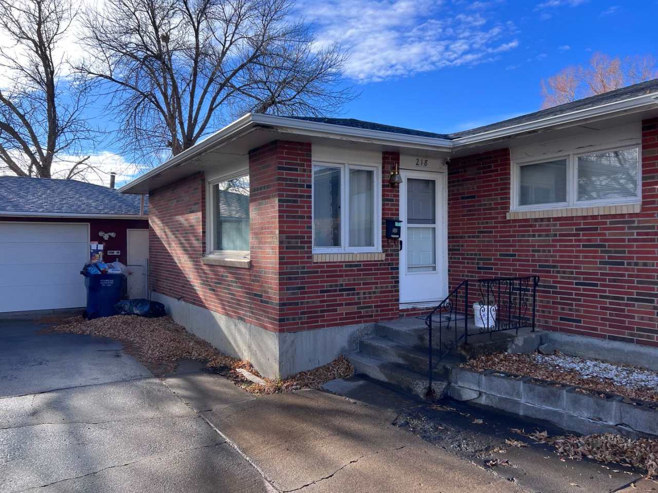 Charming duplex - 2bedroom, 1 bath