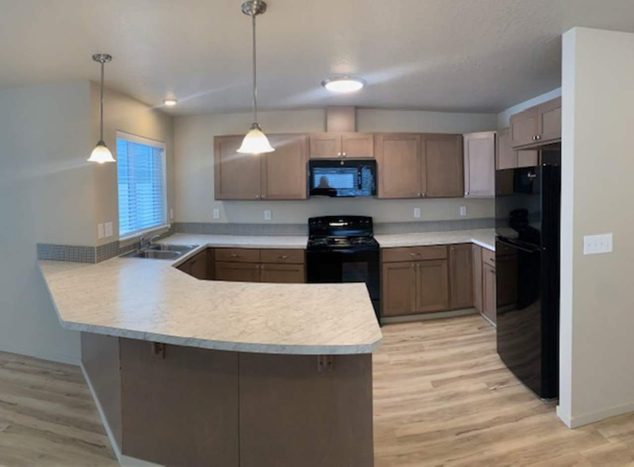 $1995 / 3br - 1392ft2 - 1/2 month free special, Brand New 3 bedroom 2.5 Bath town homes (Spokane Valley)