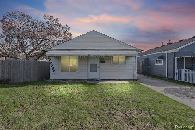 2552 EMOGENE Street