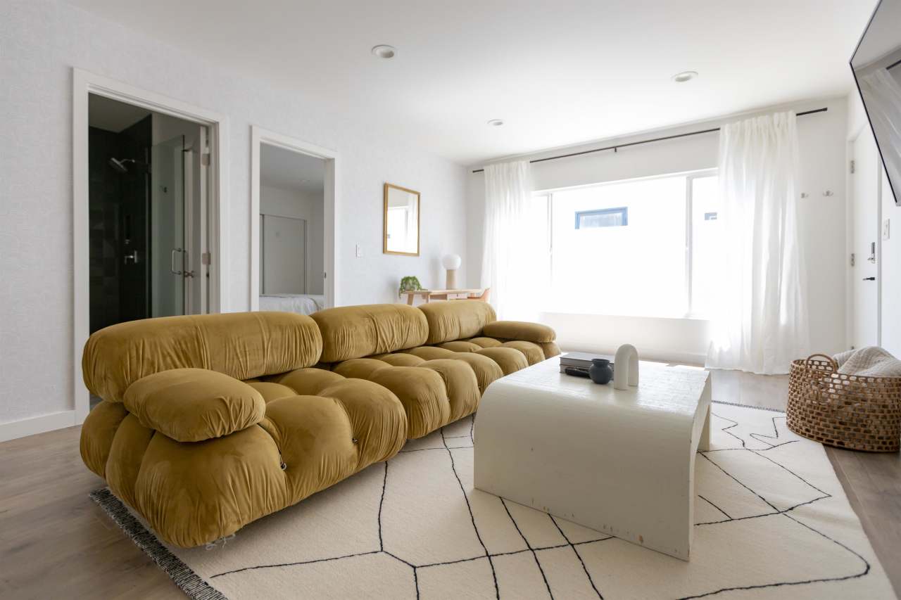 628 North Orange Drive