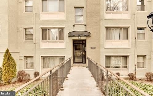 2838 HARTFORD ST SE #203