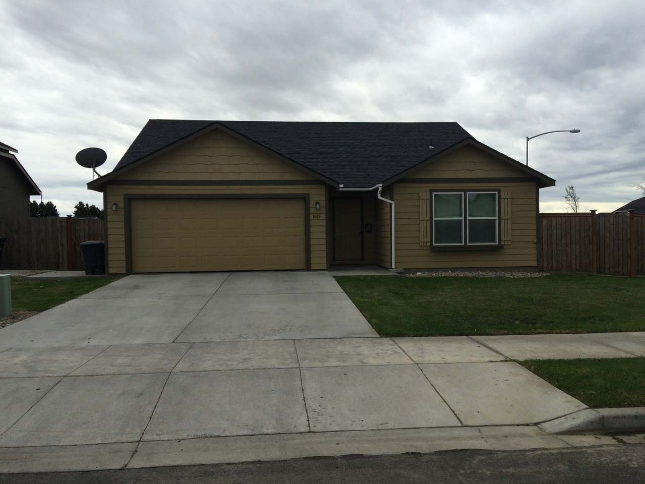 Cute 3 bedroom, 2 bathroom!!