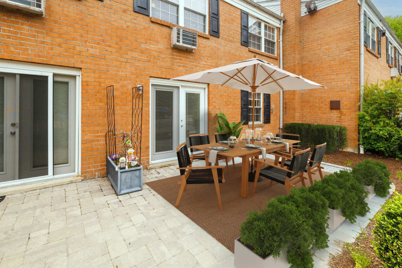 Briarwood House Apartments