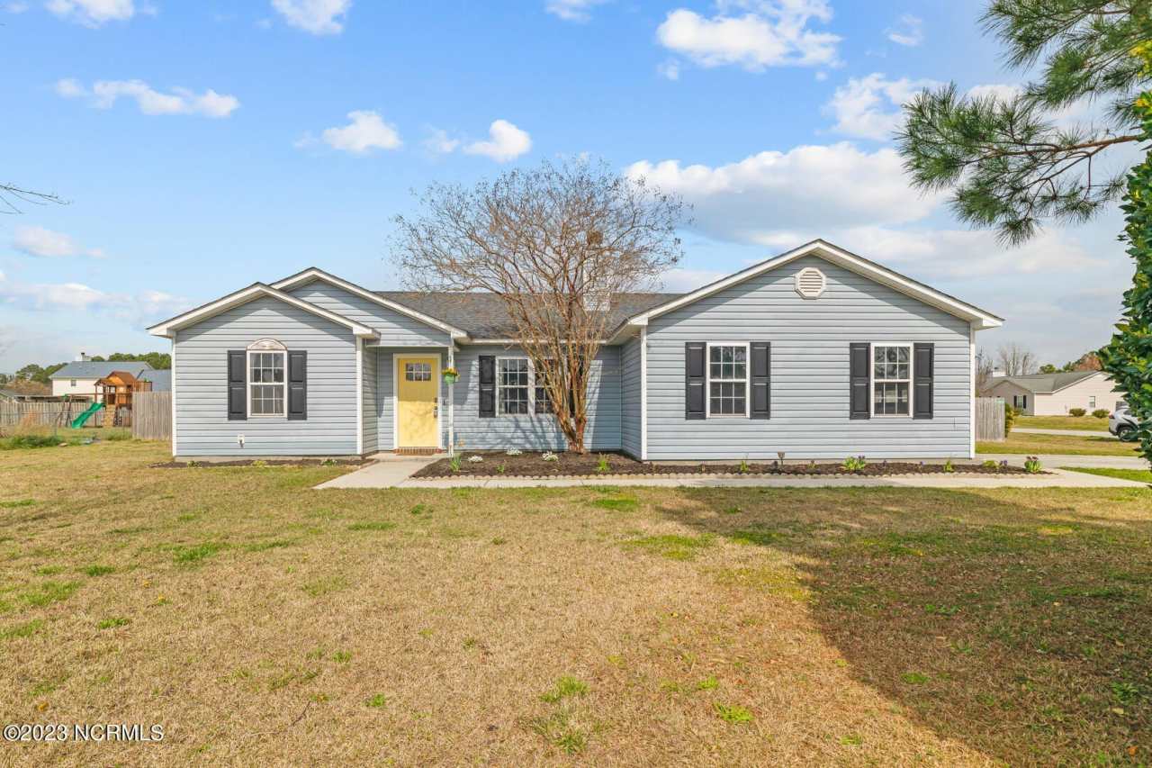 101 N Ivy Drive lot: 1