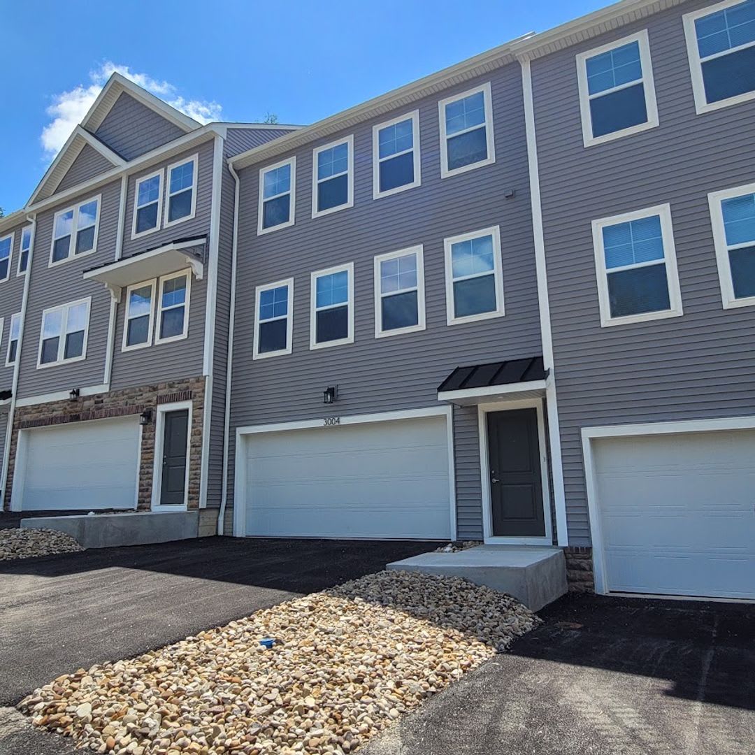 Beautiful 3 Bedroom Townhome in Delmont, PA - Franklin Regional School District