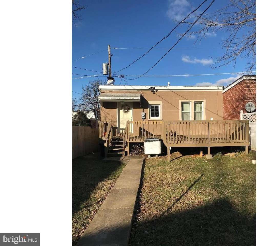 555 CHESTNUT Street unit: Rear Unit