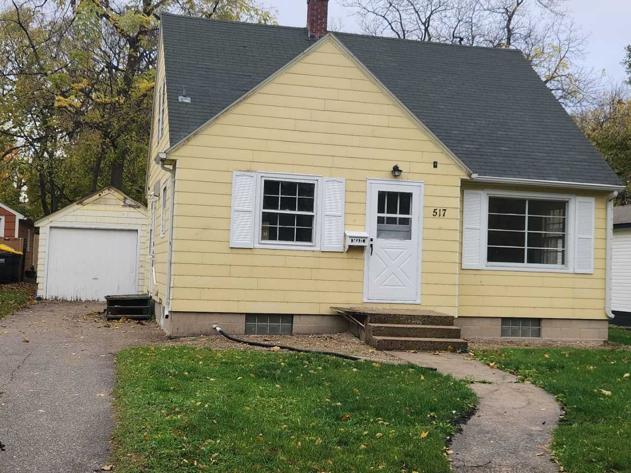 4 bed 1 bath single family house.