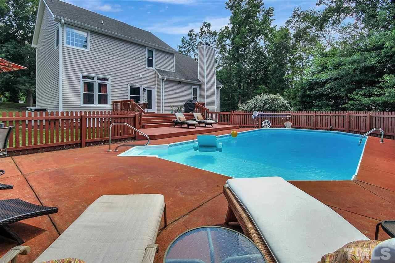 Room in 4 Bedroom Home at Daingerfield Dr