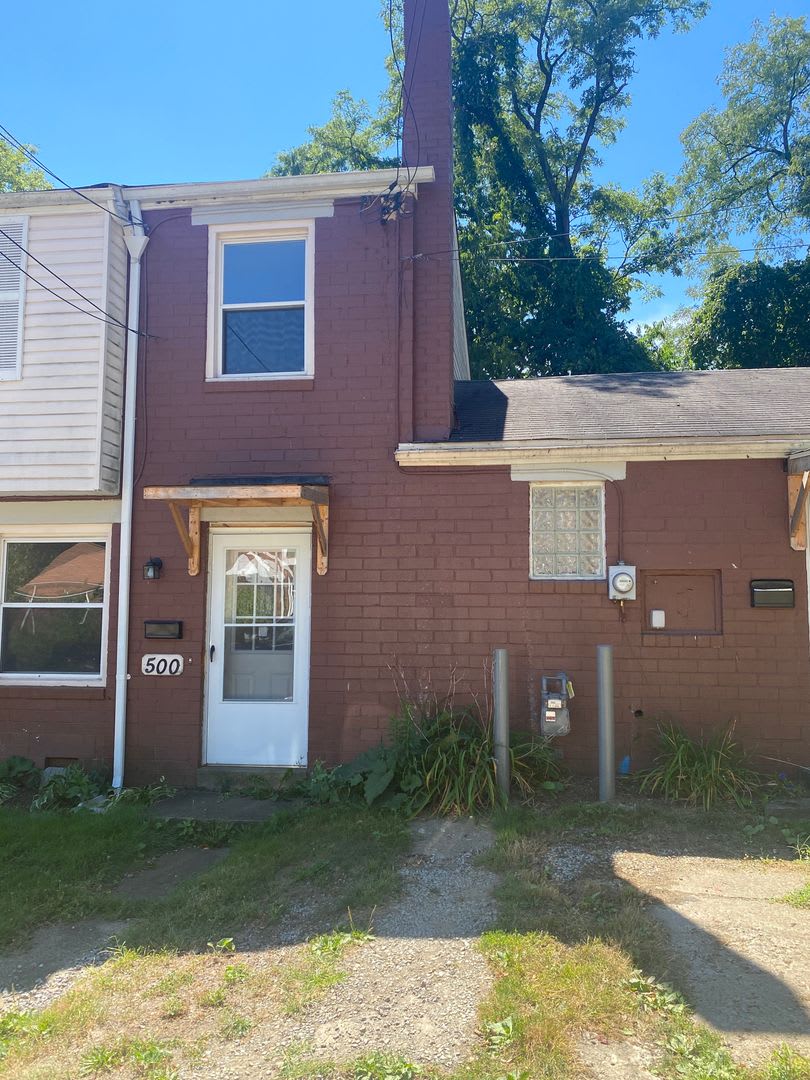 Moon Township (Mooncrest) - 3 Bed 1 Bath