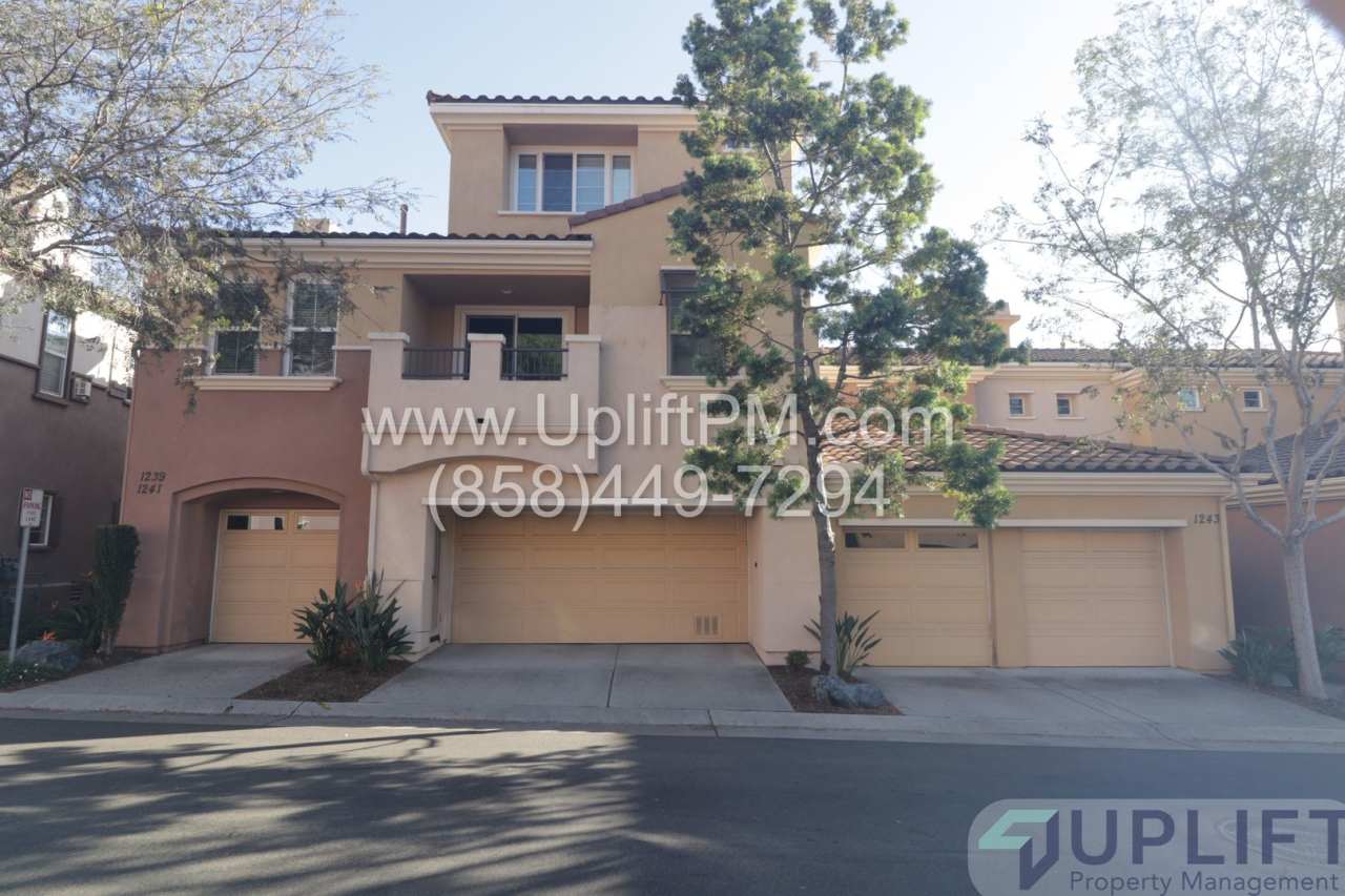 2-Bed, 2-Bath Condo in the Heart of San Elijo Hills ** Move In Special $1,500 Off First Month's Rent**