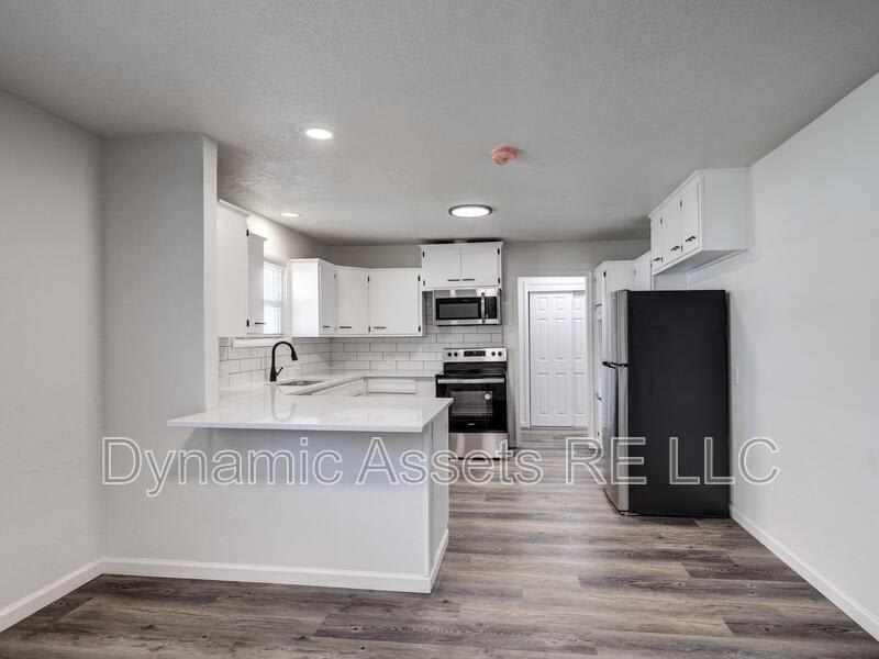 1902 N Joplin Street