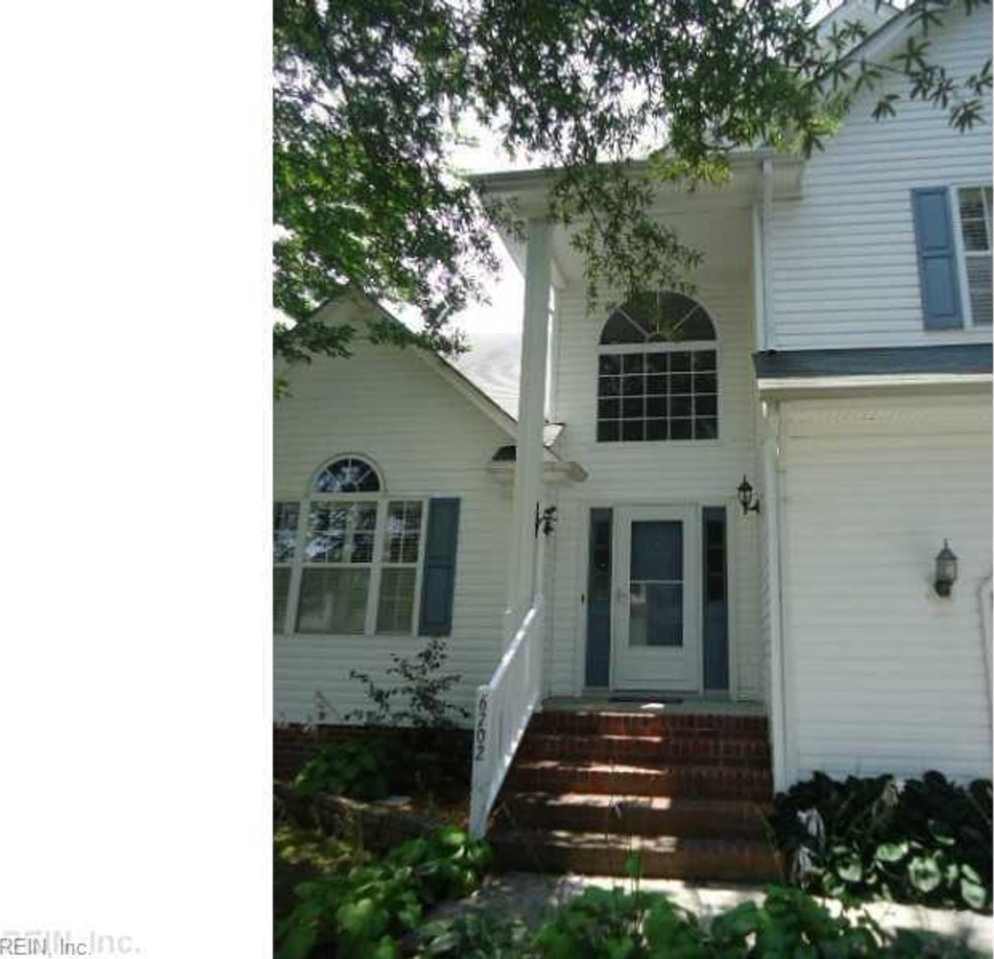 4 Bedroom 2.5 Bath House in Suffolk