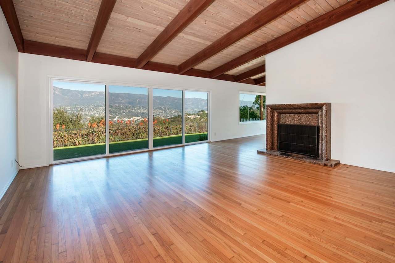 2,300sq ft. Mesa Home with Amazing Views!