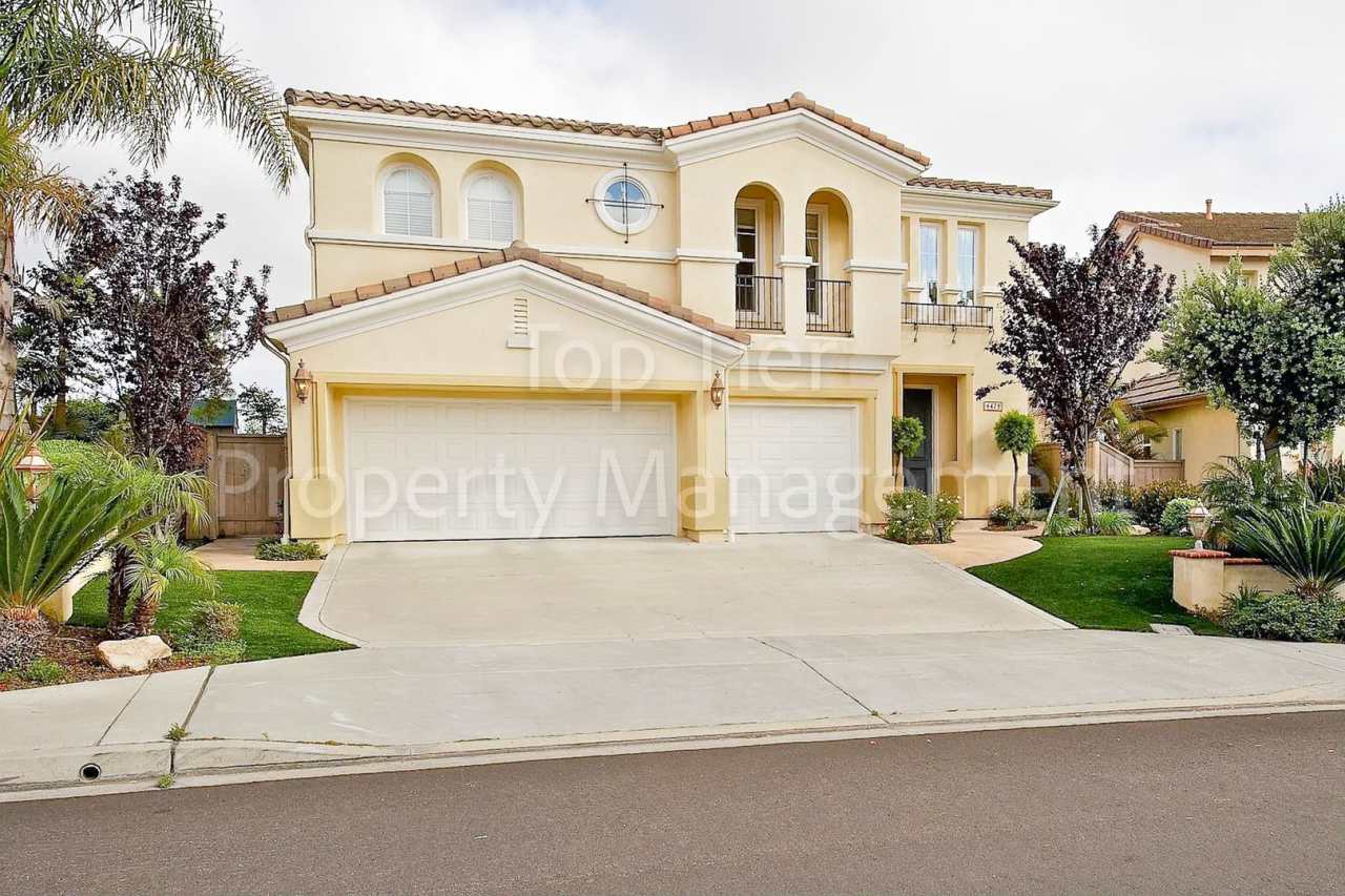 Stunning 5-Bedroom Home with Breathtaking Canyon Views in Samsonette!