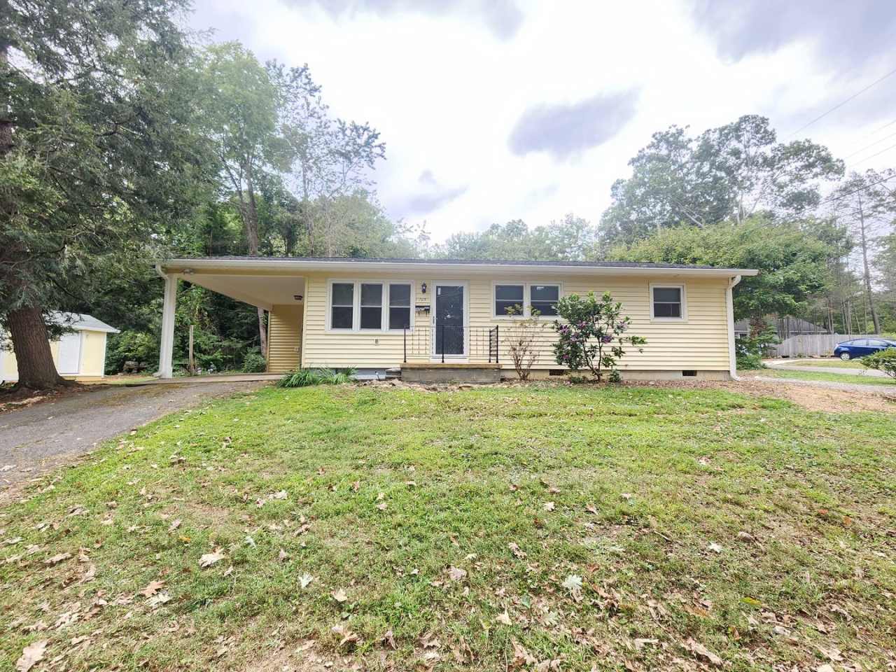 Great Location-Black Mountain Rental