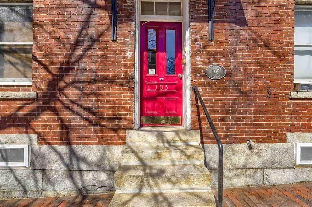 105 West Merrimack Street