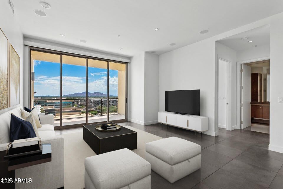 15215 N KIERLAND Boulevard unit: 733