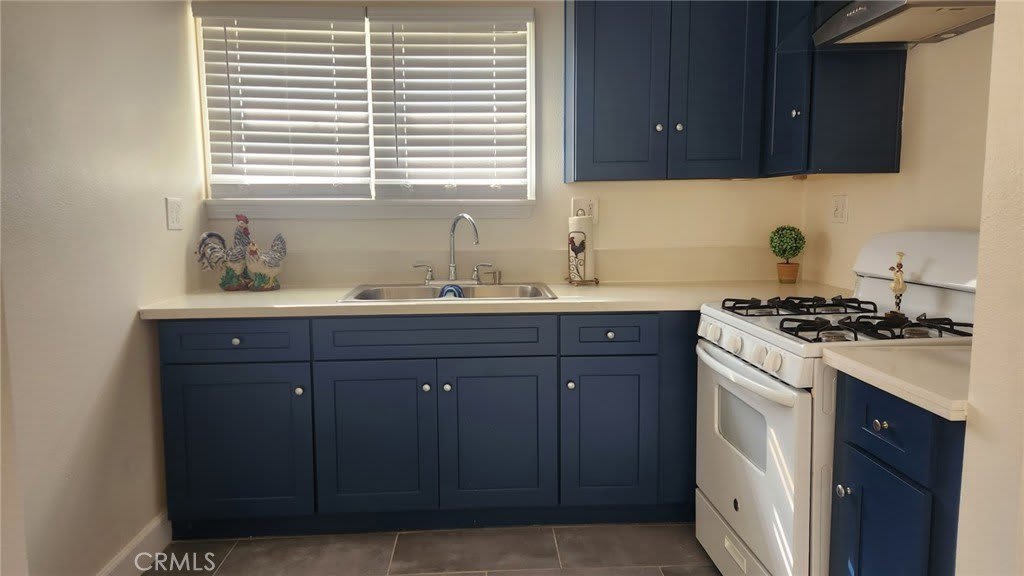 1403 Bonnie Cove Avenue