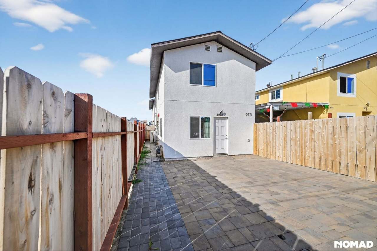 Charming 4BR Duplex in San Diego