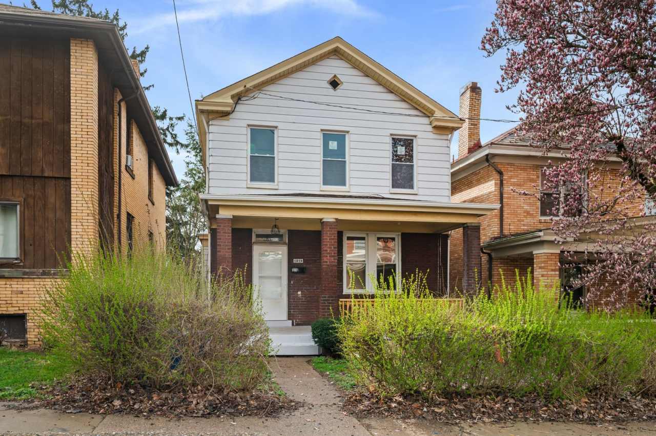 Newly Renovated 3 Bed, 1 Bath Home - Conveniently Located, Central AC  Heat - Available NOW in Beechview!