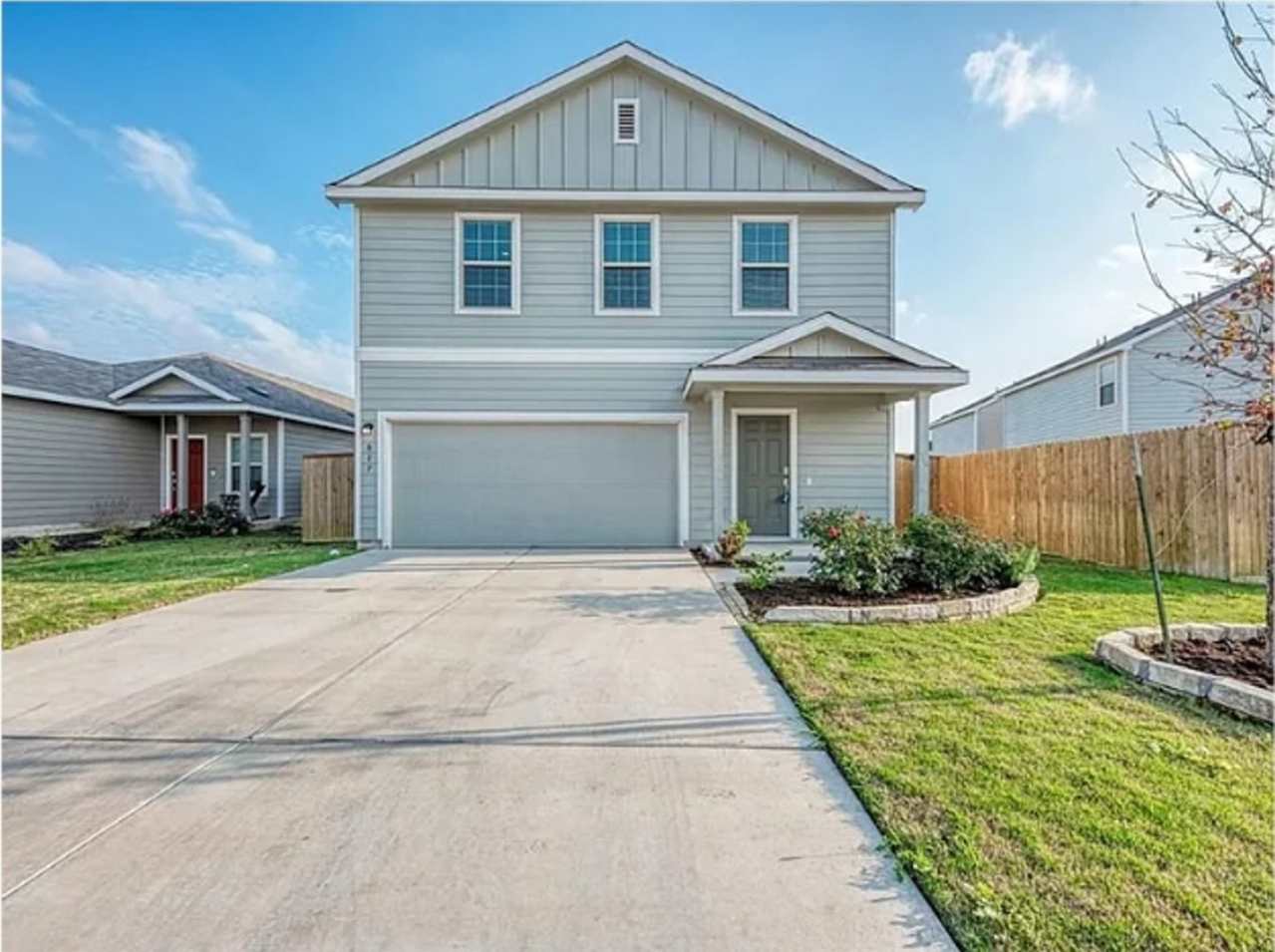 817 Circle Way Jarrell, TX. 76537