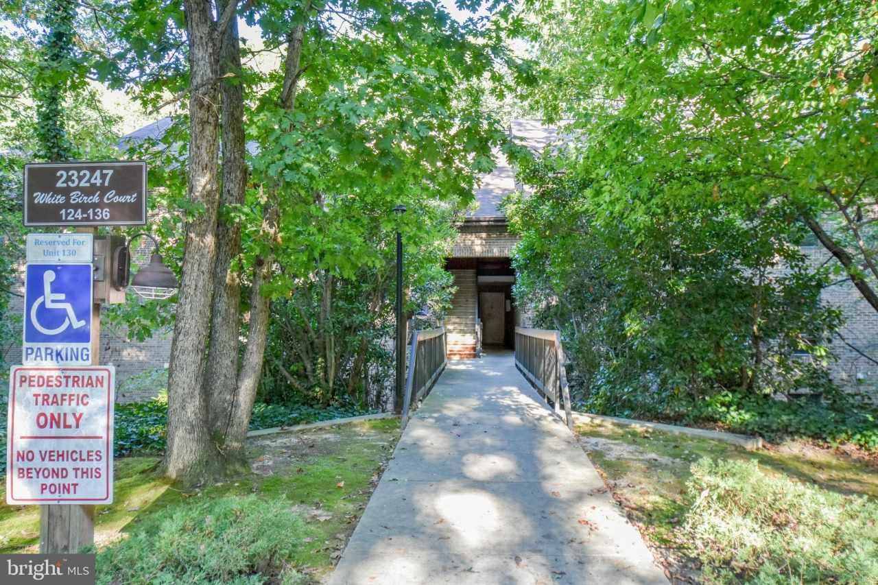 23247 WHITE BIRCH Court unit: 135
