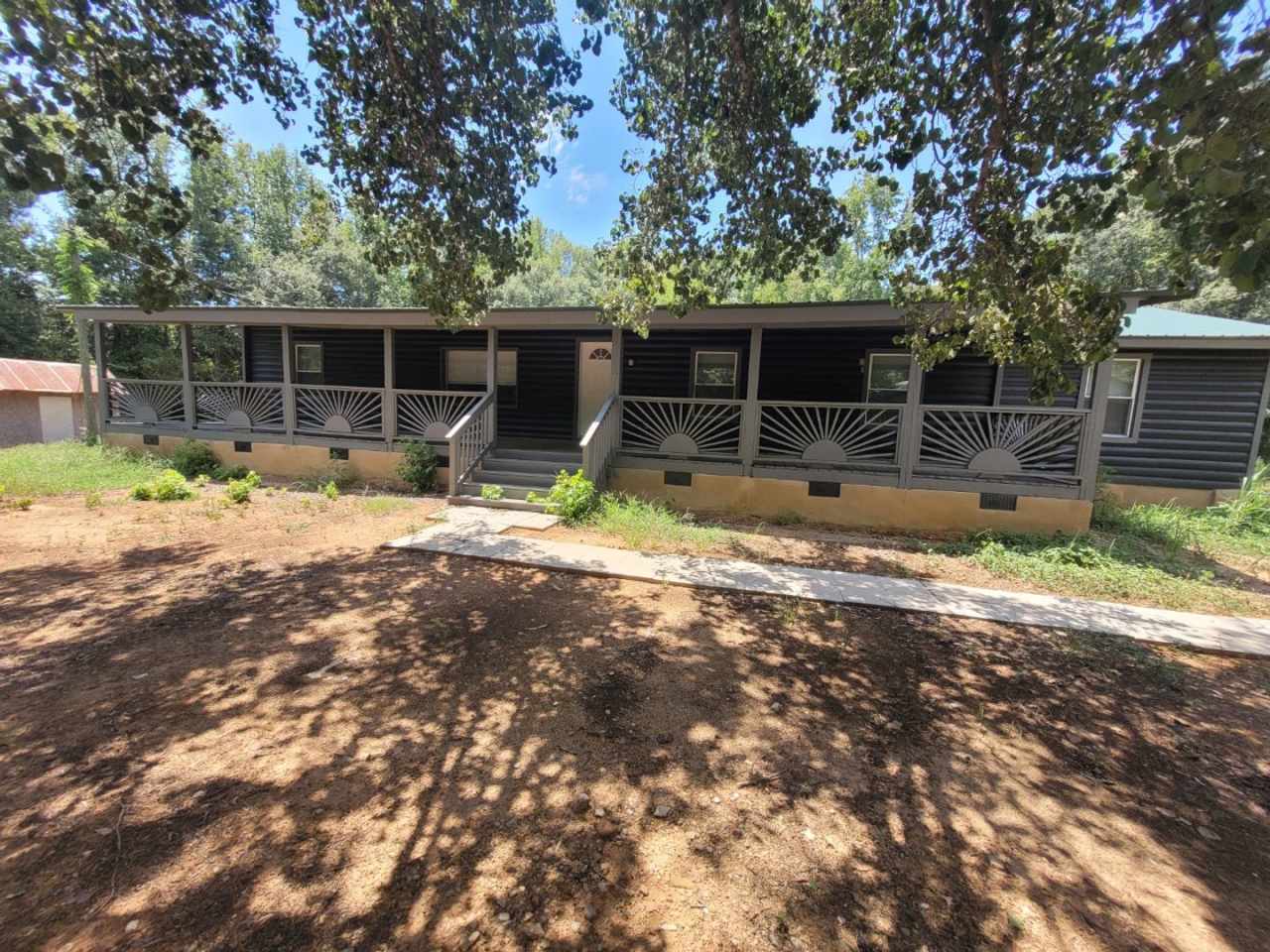 PRE-LEASING-Now Leasing- Madison Co. –COLBERT, GA – Four Bedroom and Two Bathroom MH-Country Living at its best!