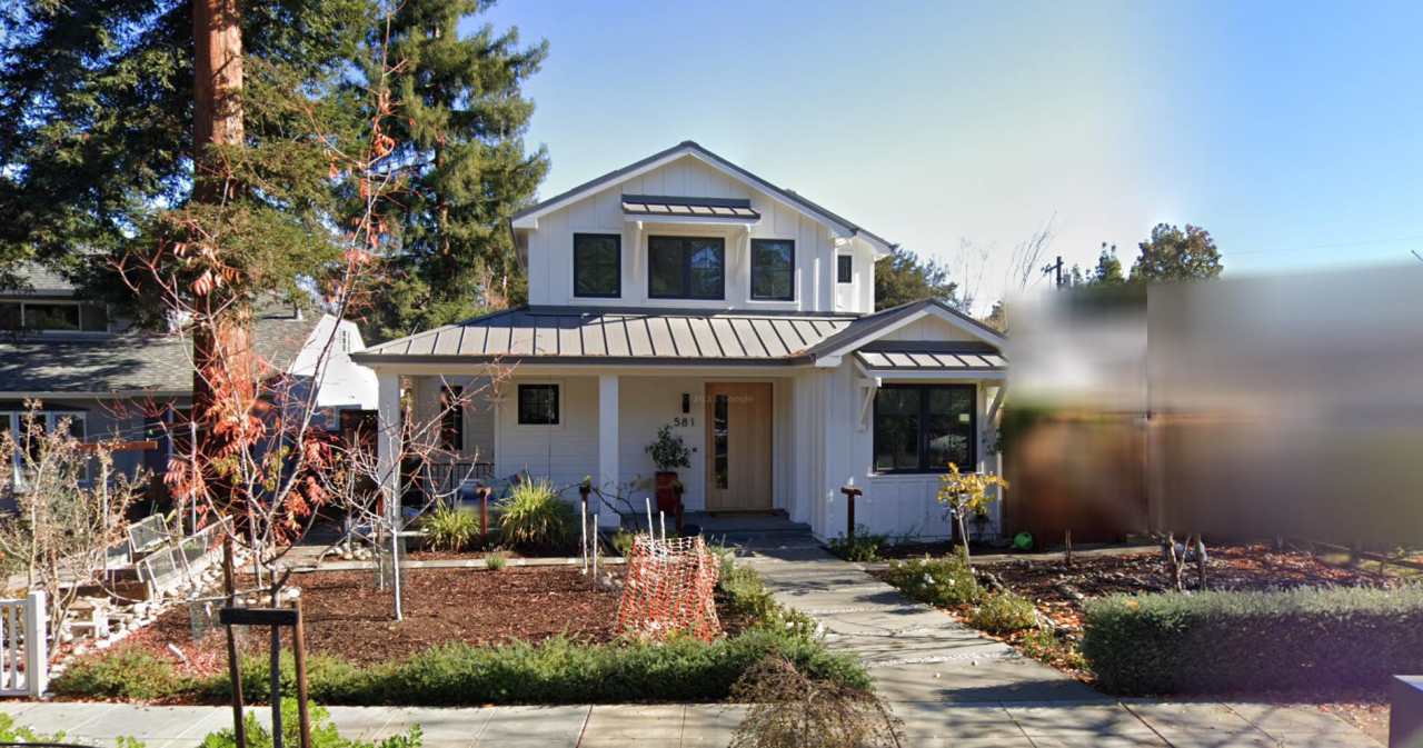 581 University Ave - 1