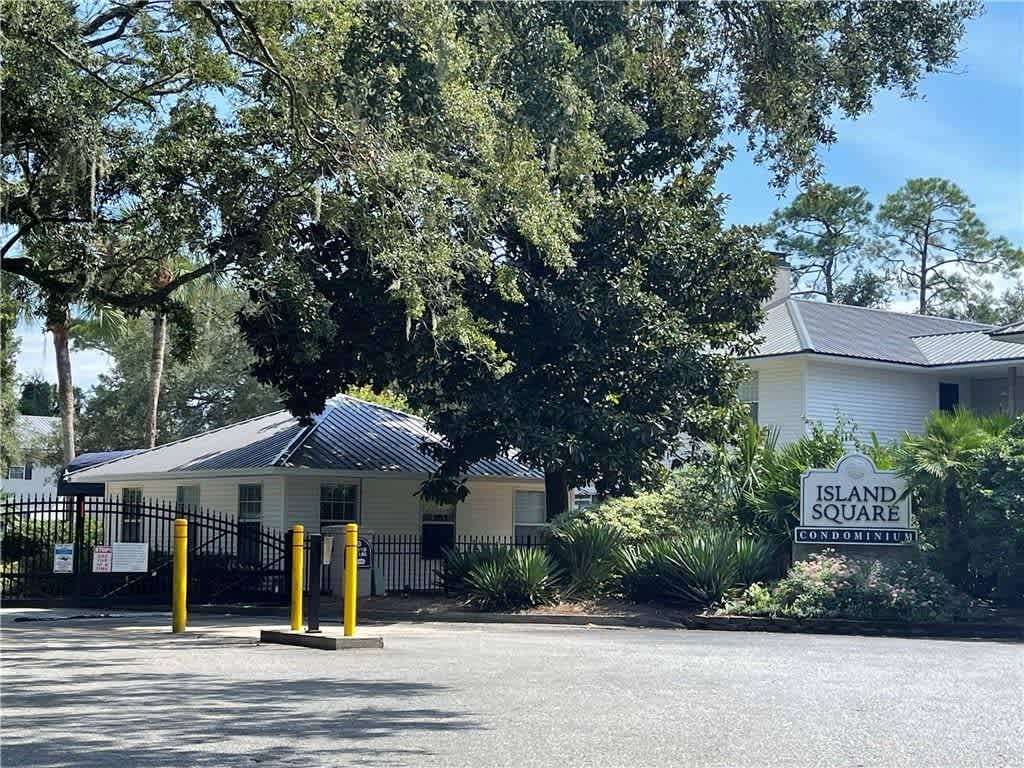 504 504 Island Drive