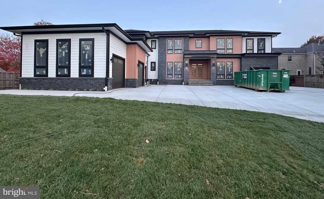 2113 CHAIN BRIDGE Road