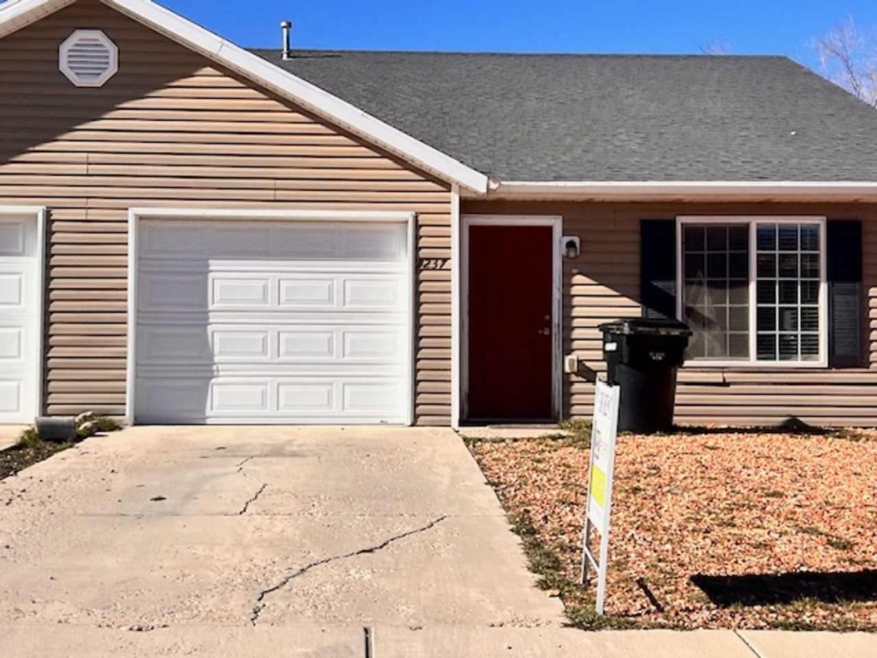 3 Bed 2 Bathroom House - 18 Month Lease Available!