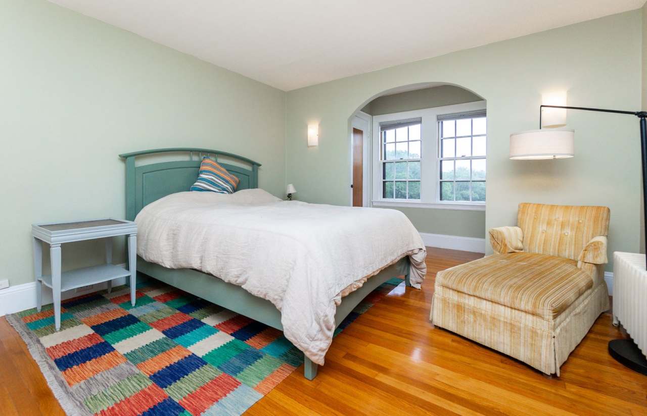 Single Family Updated Home in Arlington