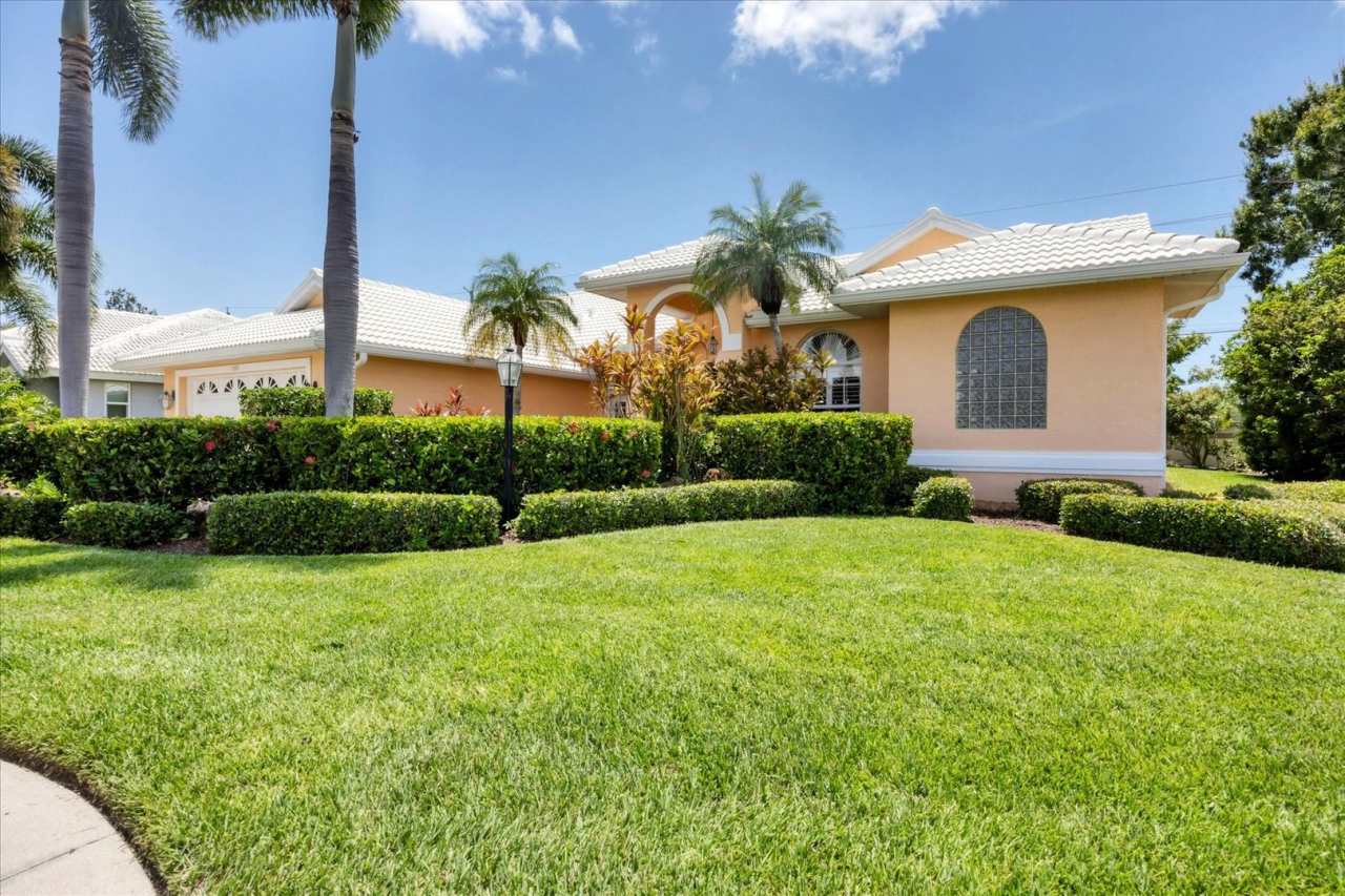 Seasonal/short term turnkey furnished home