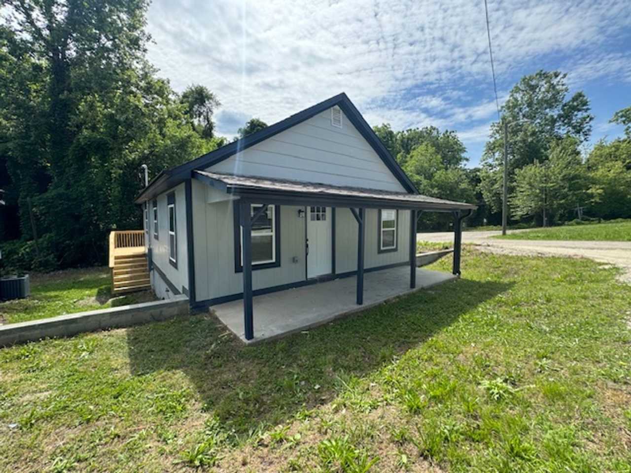 3 Bedroom Charming Home in Henderson