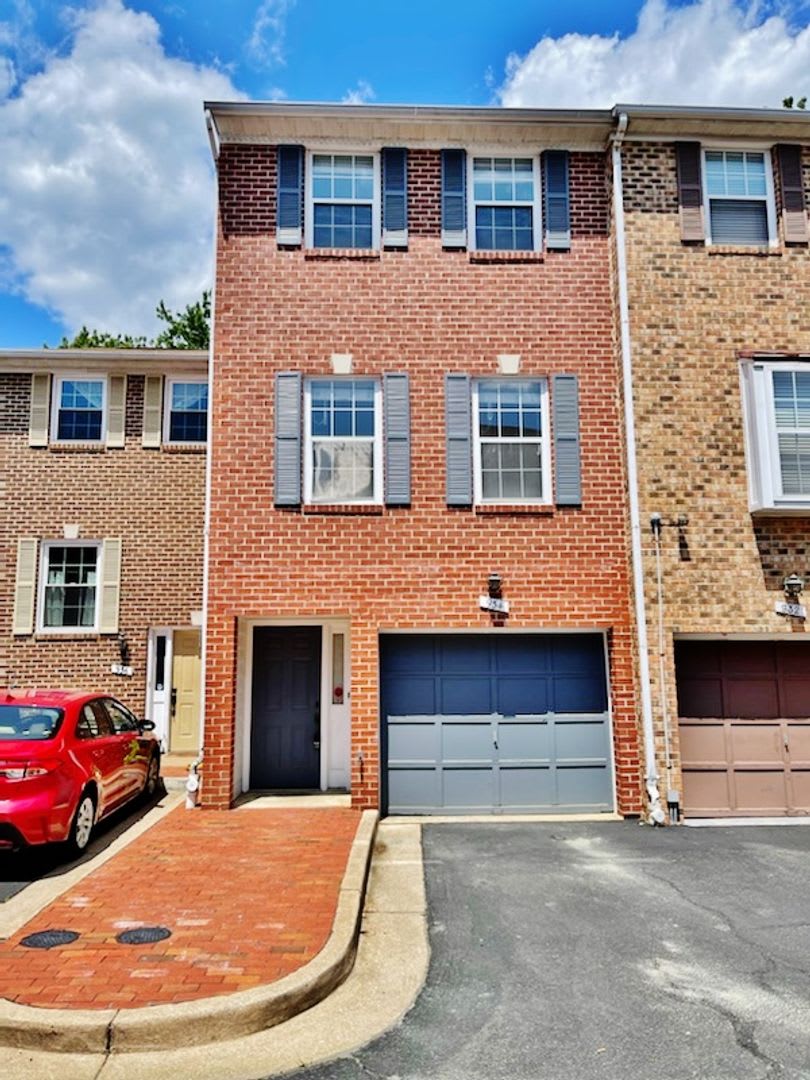 Updated, all brick 3 level townhouse pet friendly townhouse for rent!