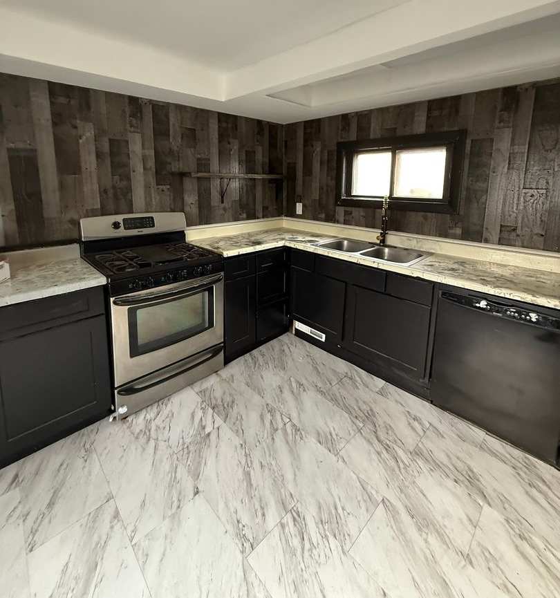 3bd Single Broadway/Fleet Area Vouchers Only