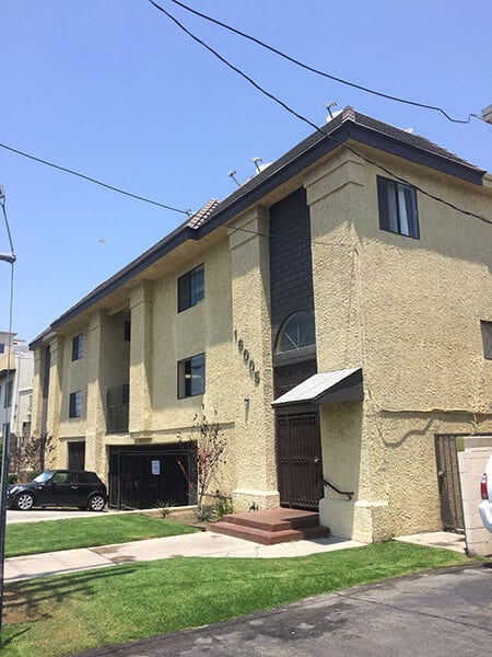 16005 Vanowen Ave