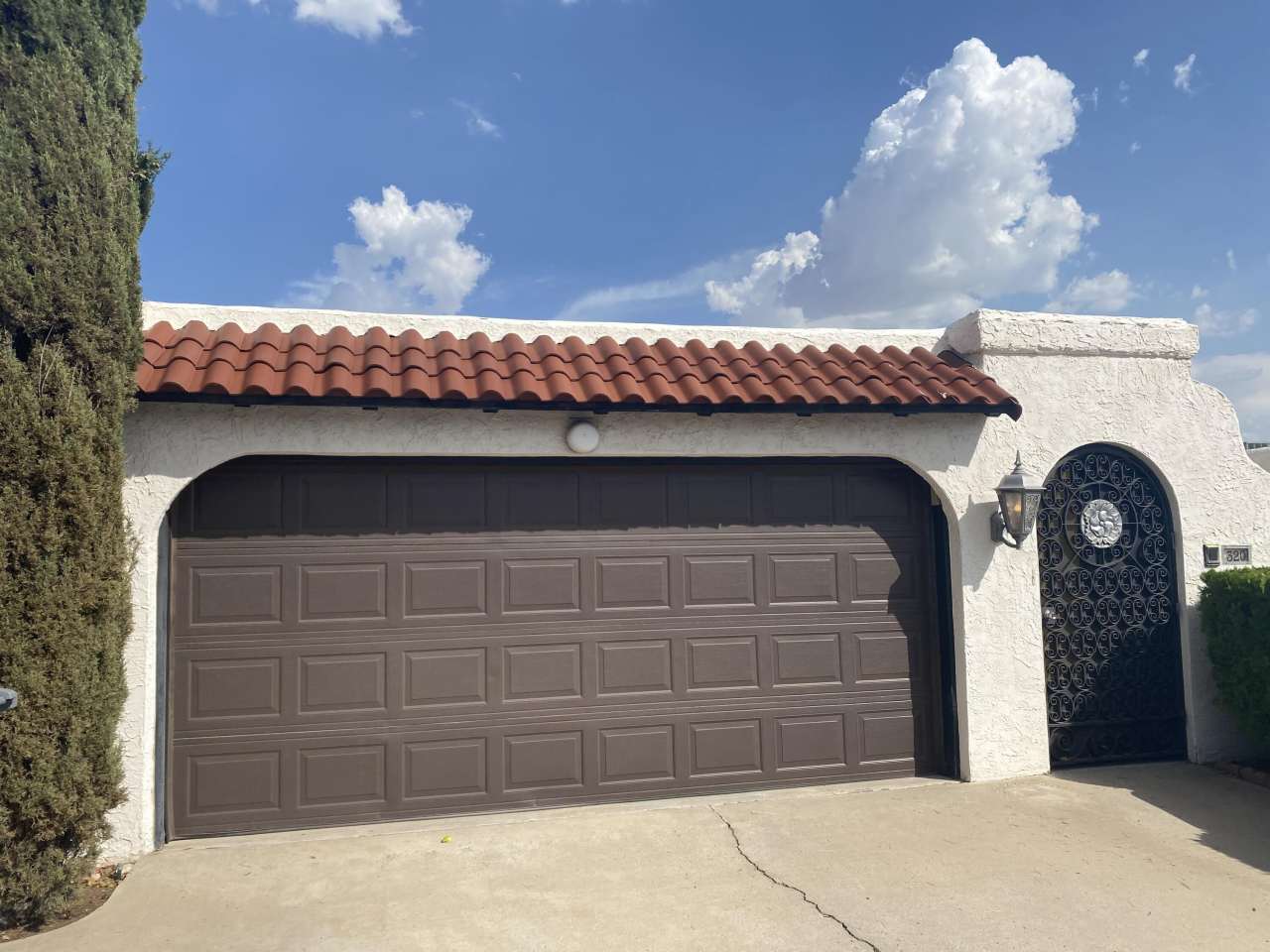 320 THUNDERBIRD Drive