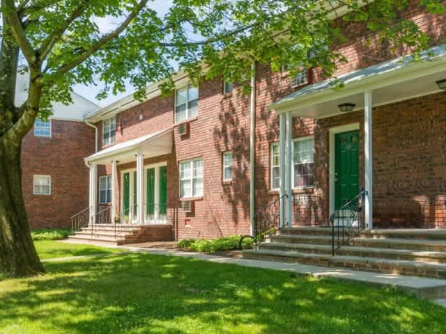 138 Nottingham Ct Unit E11