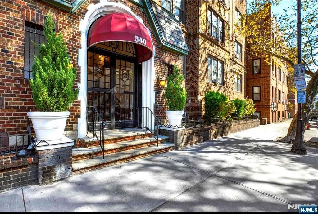 340 Fairmount Avenue C3