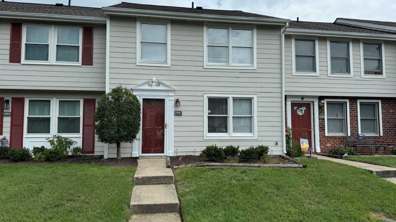 Good Value 3 BR / 1.5 Bath Glen Allen Townhome with Fenced Yard