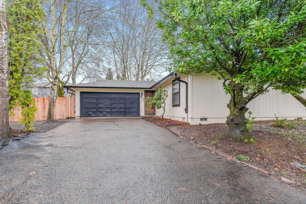 NEW REMODEL ~ Beautiful 3 Bed, 1 Bath Rental Home in Milwaukie!