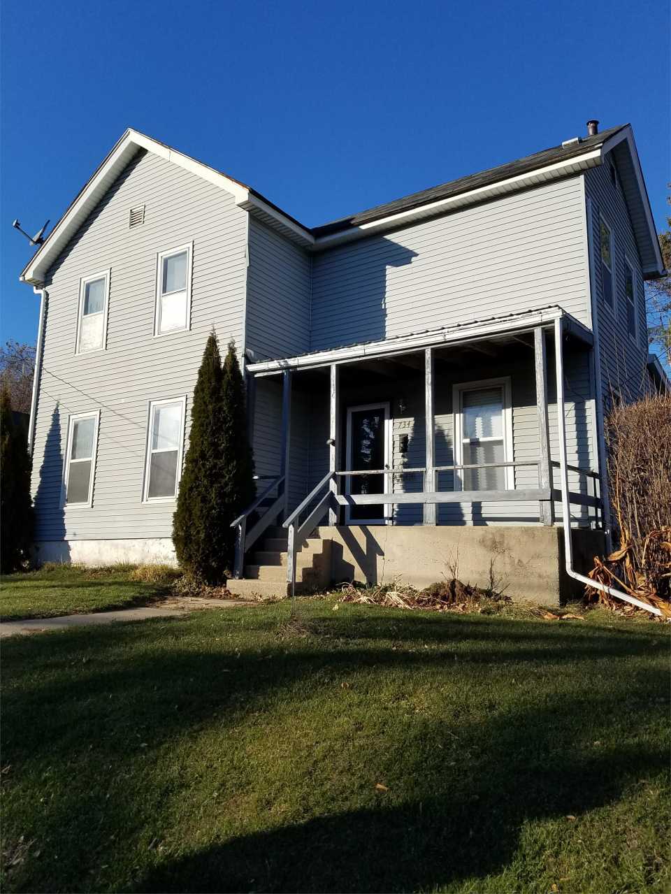 734 East Shawnee Street