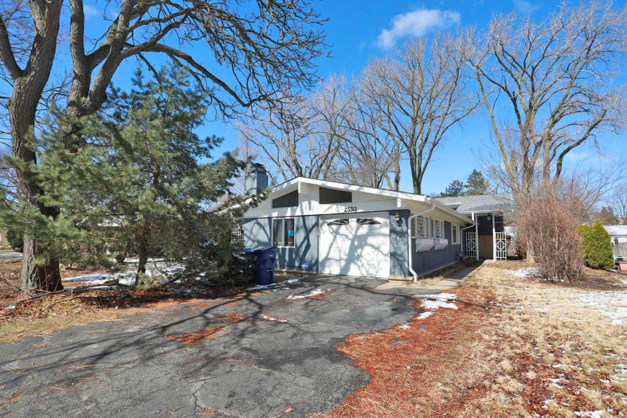 2550 Wilmette Avenue