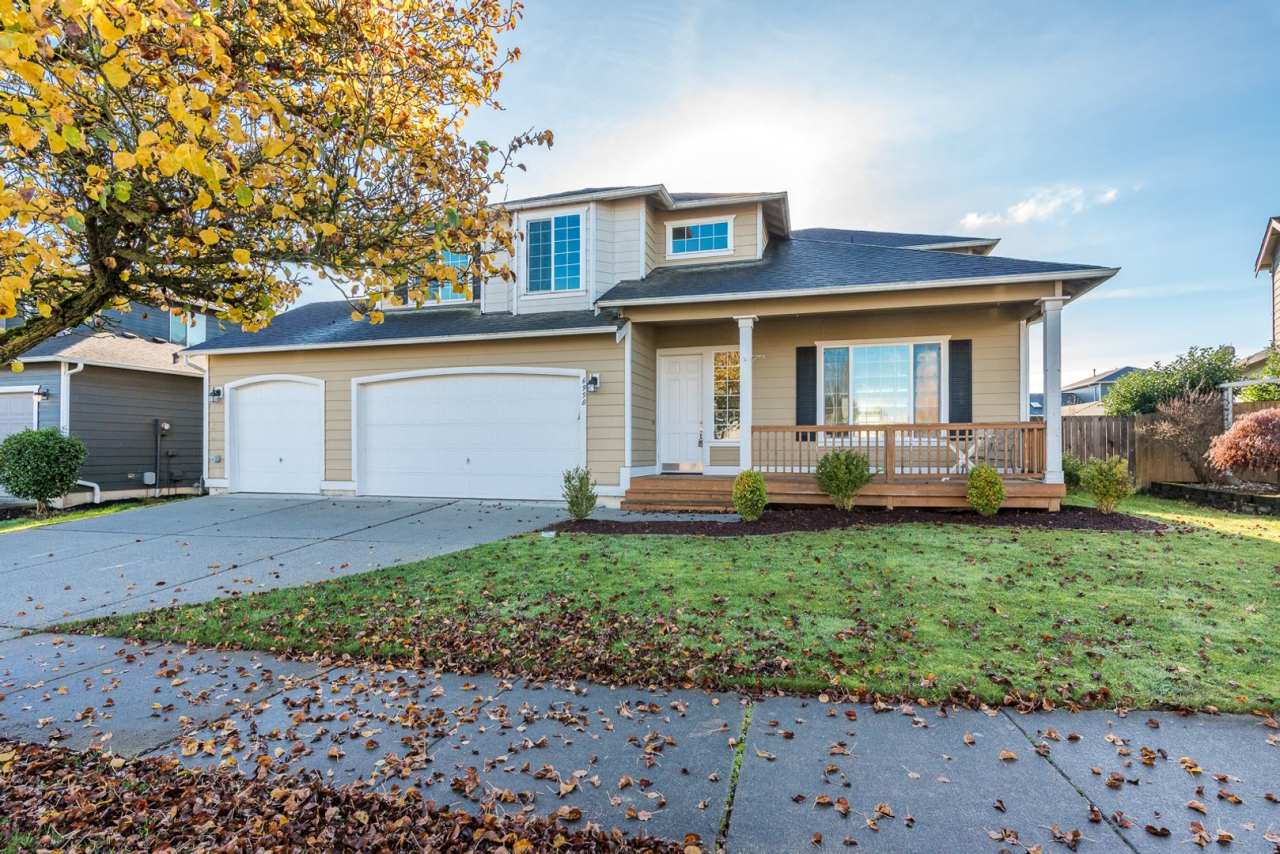 Stanwood Beauty for rent 4 bedroom 2.5 bath