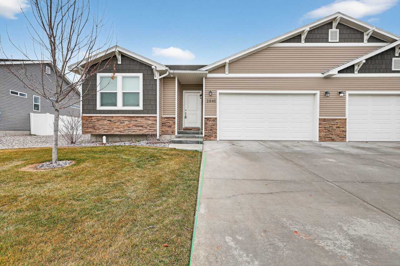 4 bed 3 bath twin home in Idaho Falls 2 sets of washer and dryers are included in this unit