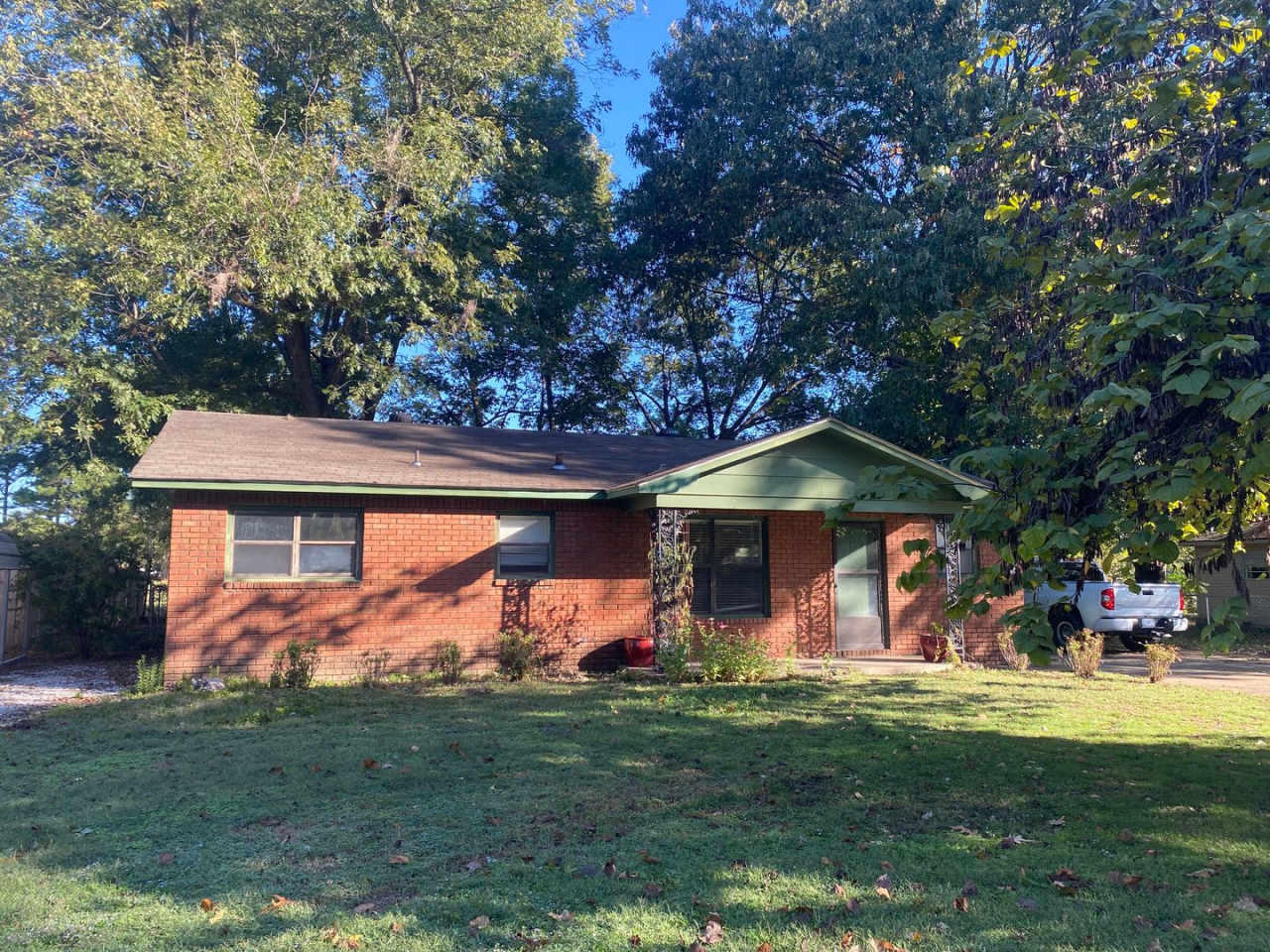 Cozy Remodeled 3 Bedroom home on Shaded lot with Shop!