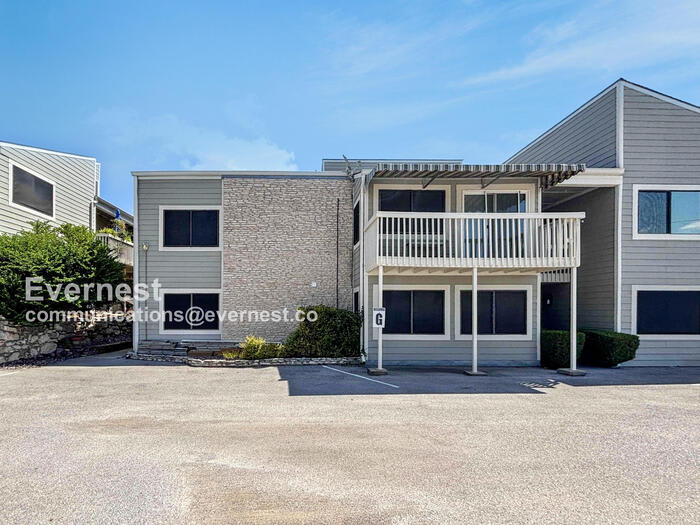 5801 Thunderbird Street