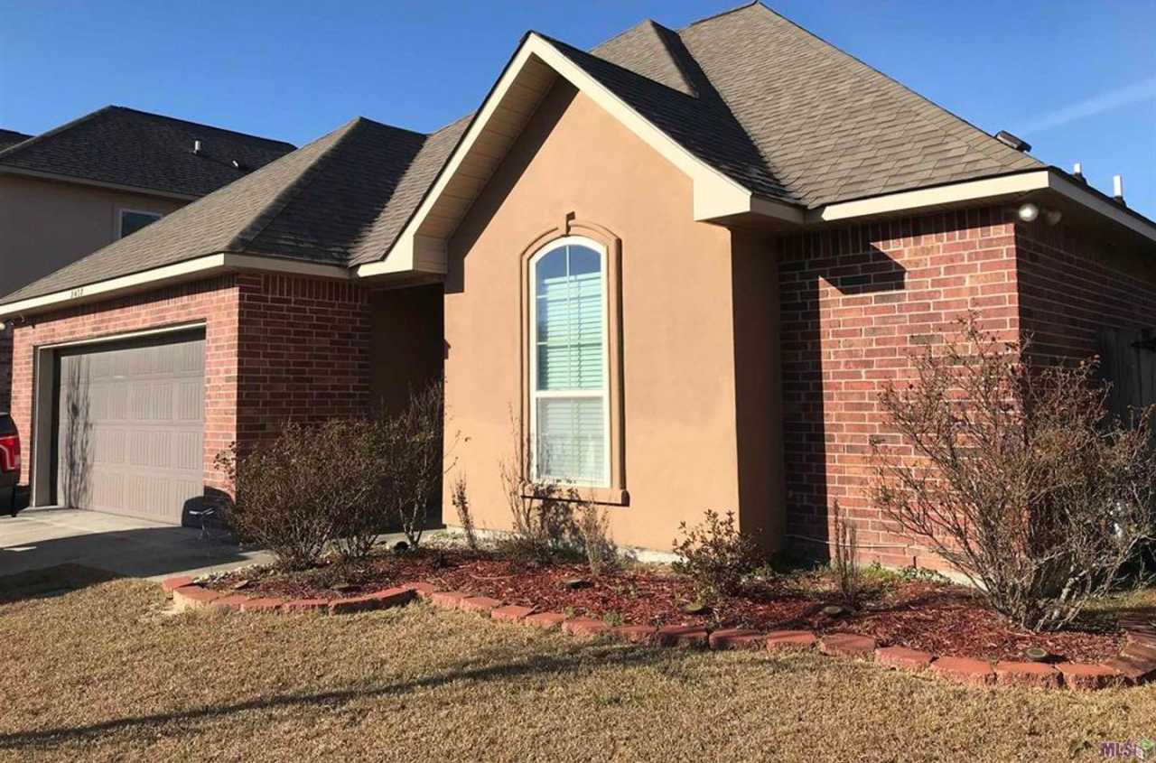 Charming 3 Bedroom 2 Bath home for Rent